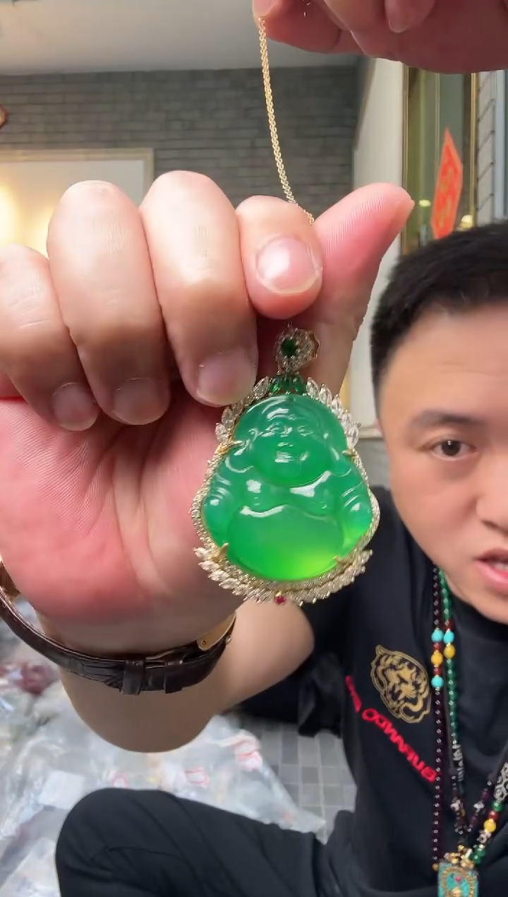 【闪购商品】玛瑙/玉髓吊坠(不含链)银S925镶嵌祖母绿佛公吊坠
