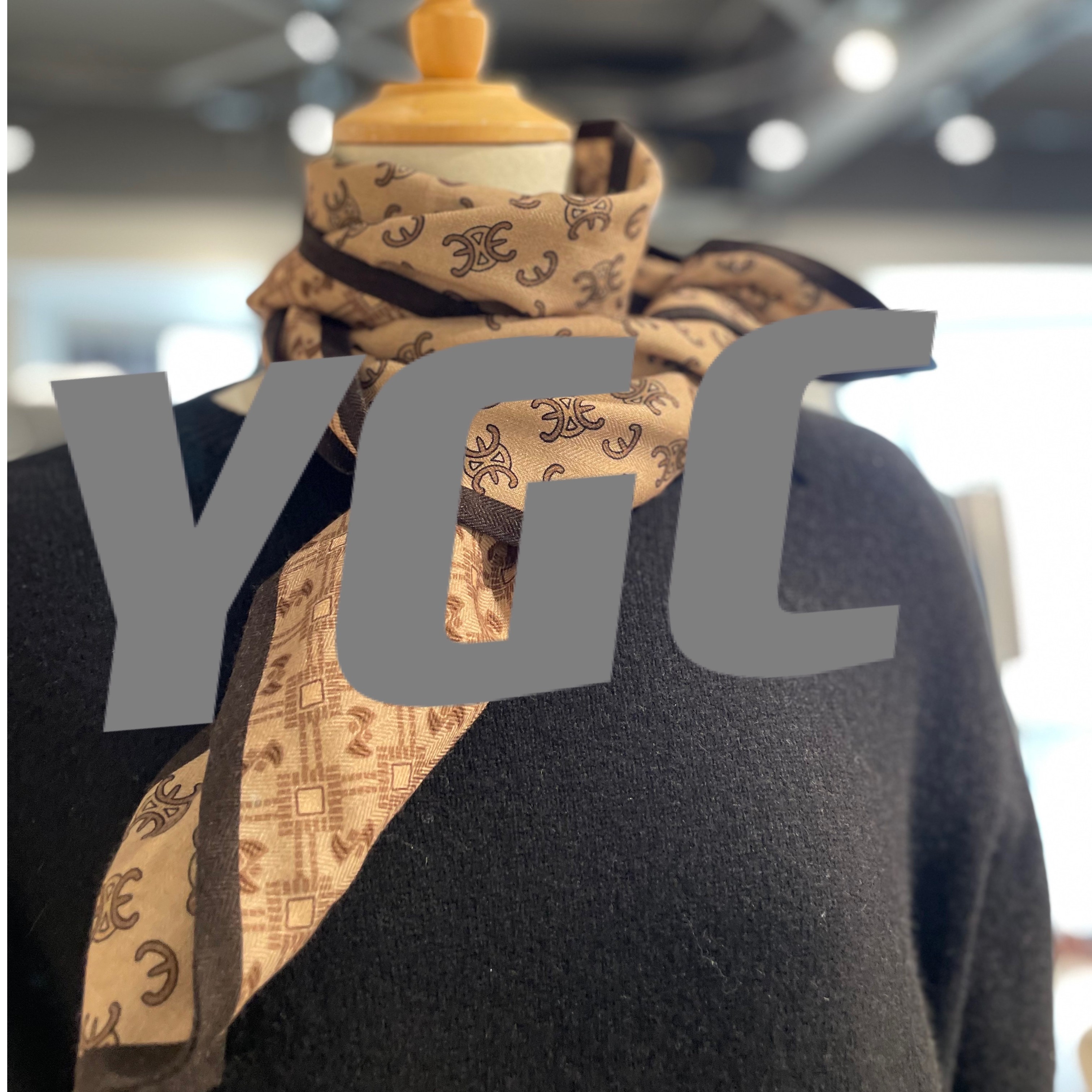 YGC双面印花围巾