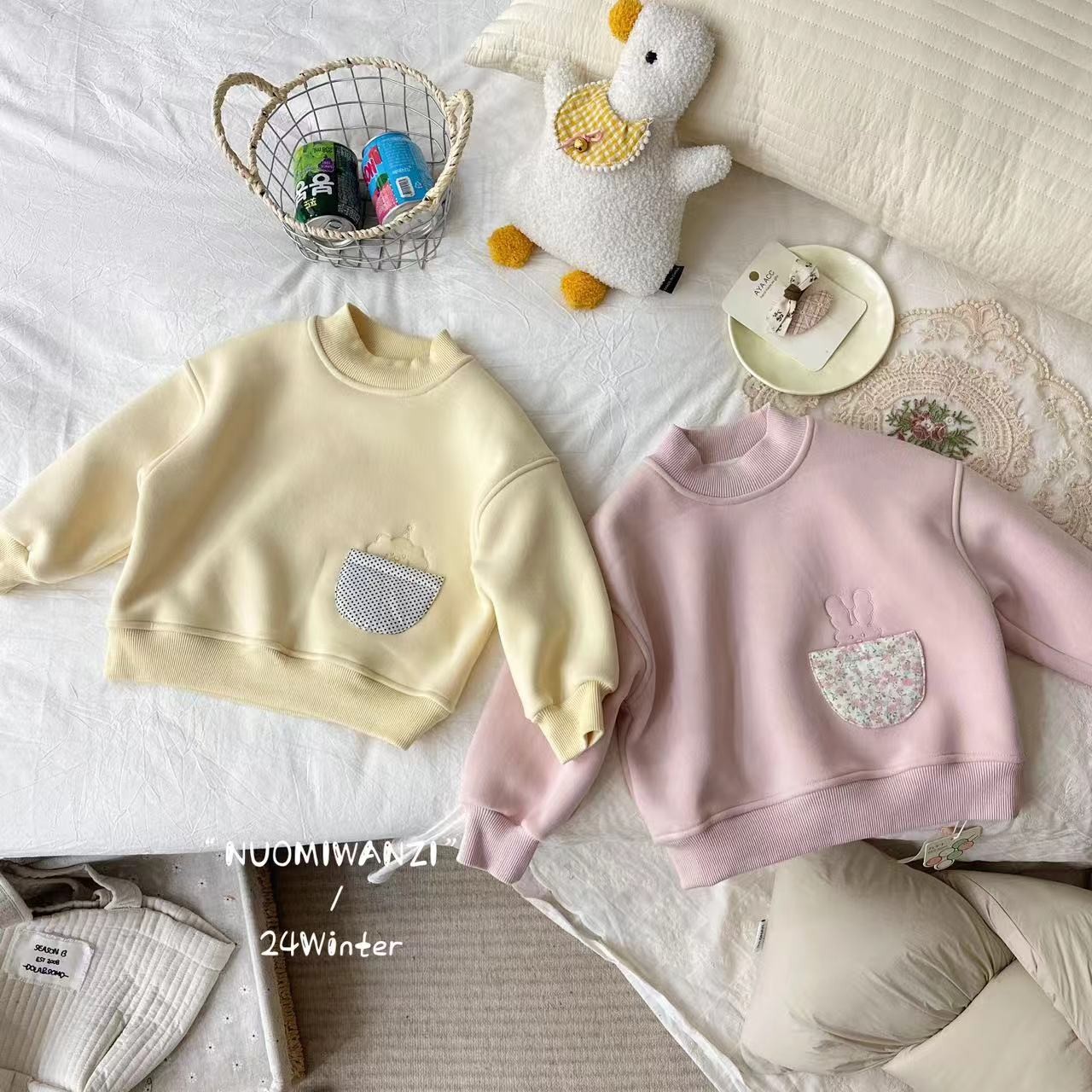 丸子十【现货】儿童韩系百搭立体小口袋加绒卫衣（冬款）WZJ-9062