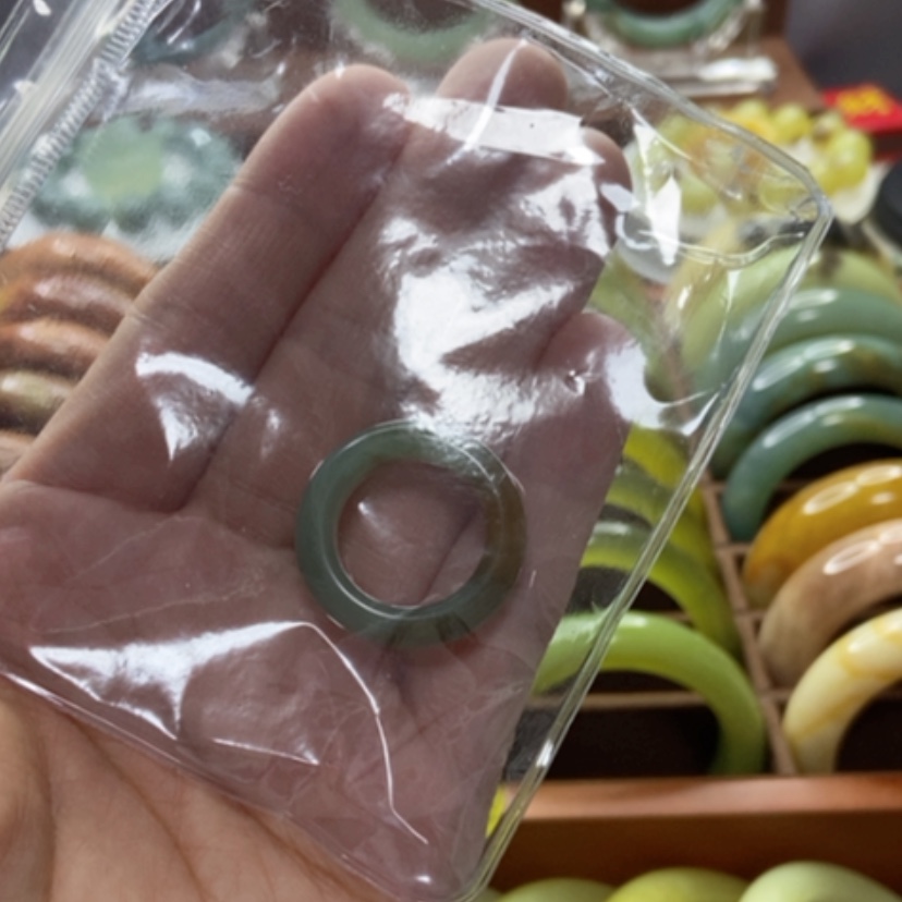 【闪购商品】蛇纹石玉戒指未镶嵌陌****雪