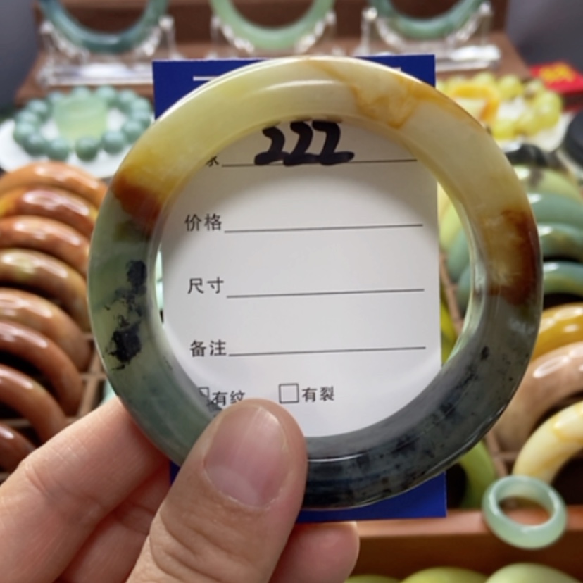 【闪购商品】蛇纹石玉手镯未镶嵌?****g