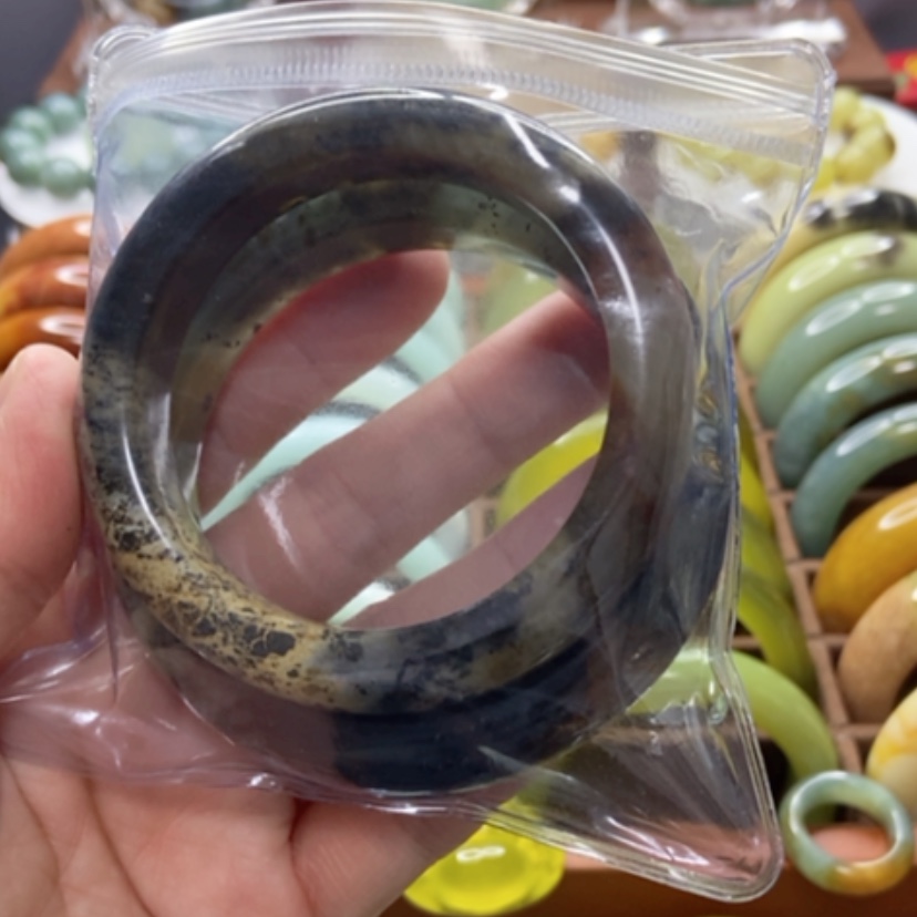【闪购商品】蛇纹石玉手镯未镶嵌洛*忧