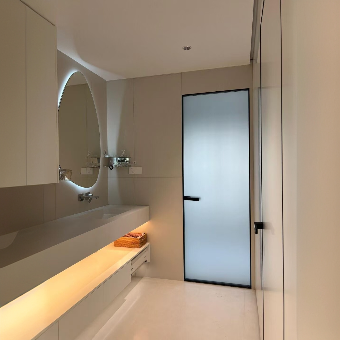 【全隐框】轻奢全隐边框卫生间