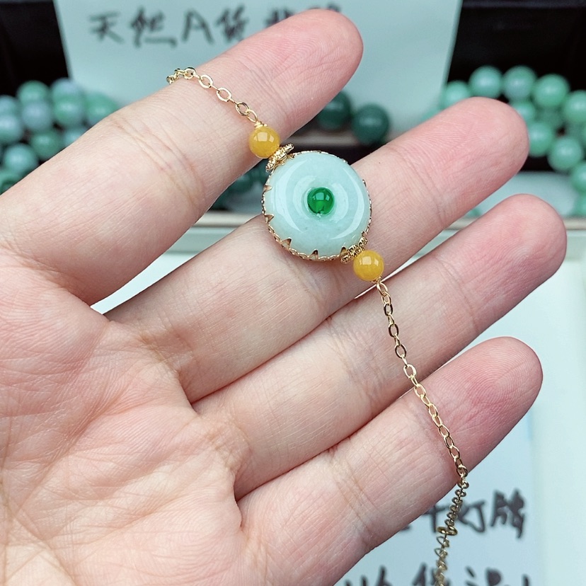 【闪购商品】翡翠颈饰未镶嵌?***阳