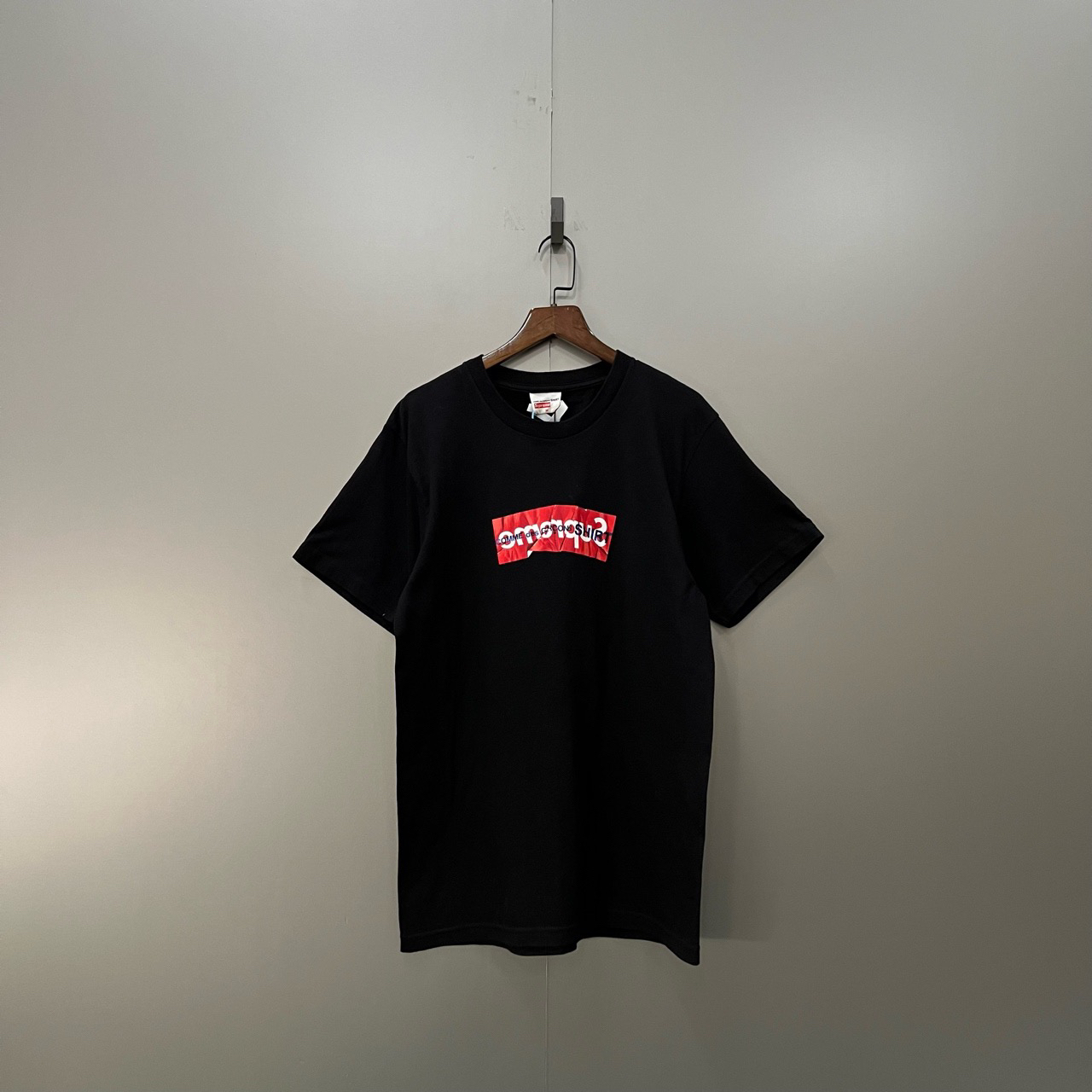 Supreme 联名 CDG 黑色印花短袖 M码/95新/公价1000/无配件 bc00