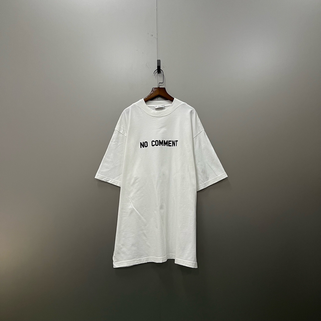 Balenciaga 巴黎世家 白色印花logo短袖 XXS码/95新/公价5529/