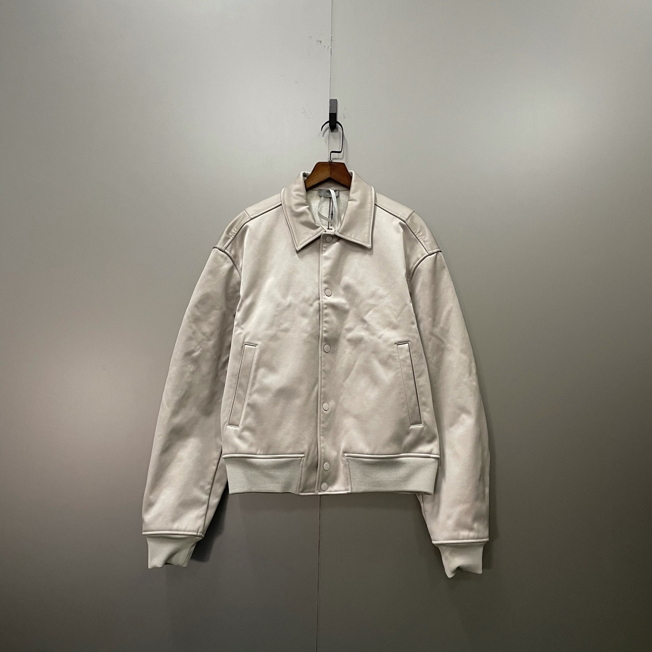 Dior 迪奥 背后印花字母logo夹克 M码/95新/公价28000/无配件 bc0
