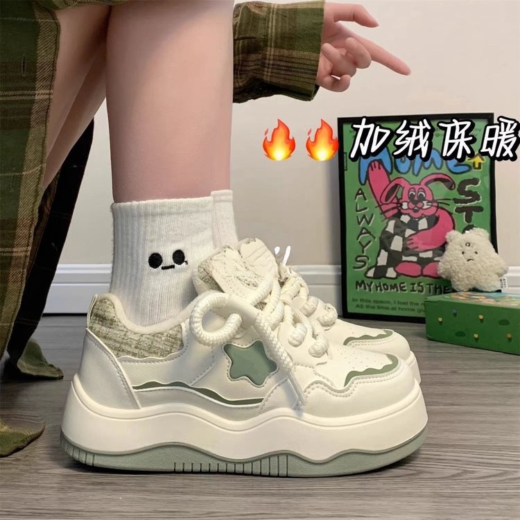 百搭加绒小白鞋女网红厚底保暖运动鞋春季小众日系韩版秋冬港风
