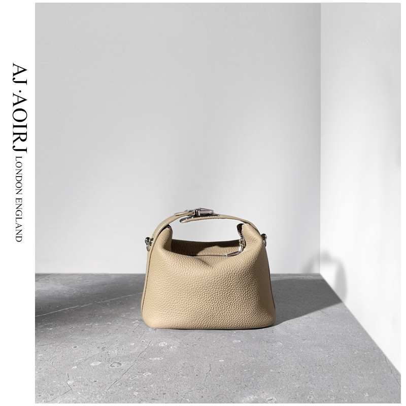 【AJ AOIRJ】小众设计手机包真皮便当包饺子手提腋下包单肩斜跨包