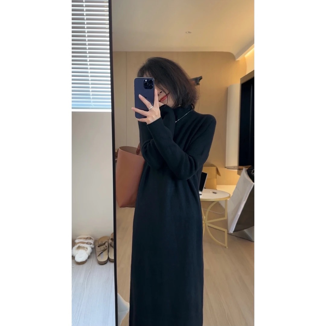 （ 现货 )  万能搭黑色半高领针织连衣裙秋冬加厚百搭气质毛衣裙