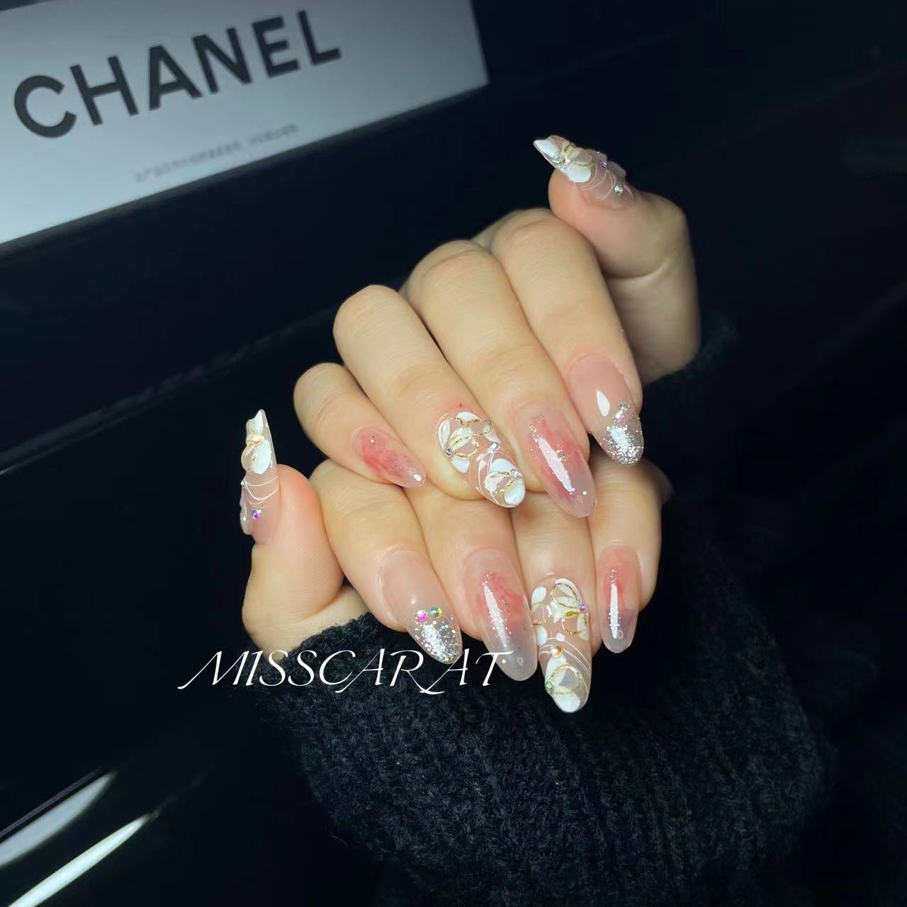 MISSCARAT秋冬2025年设计师款高端雕花立体纯手工定制穿戴甲T0037