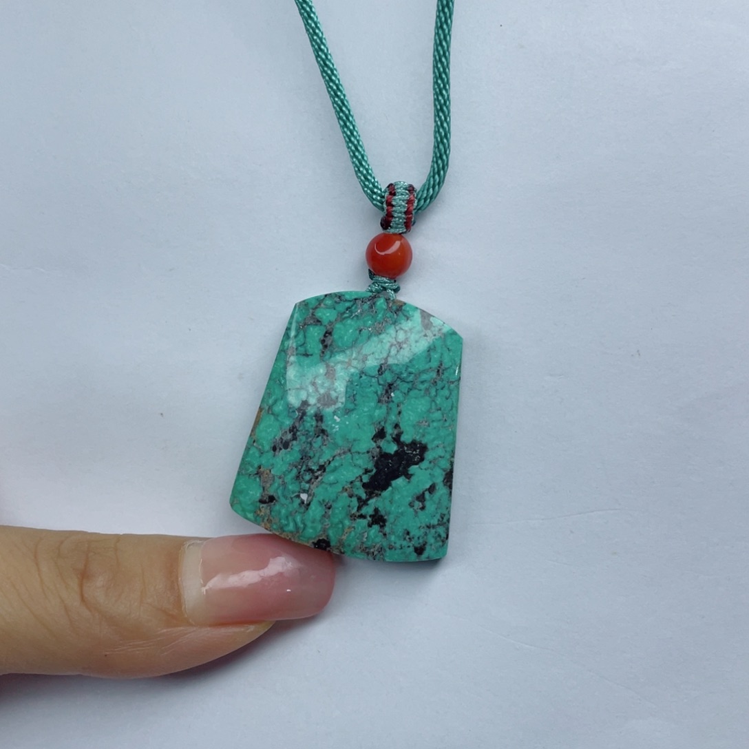绿松石颈饰未镶嵌