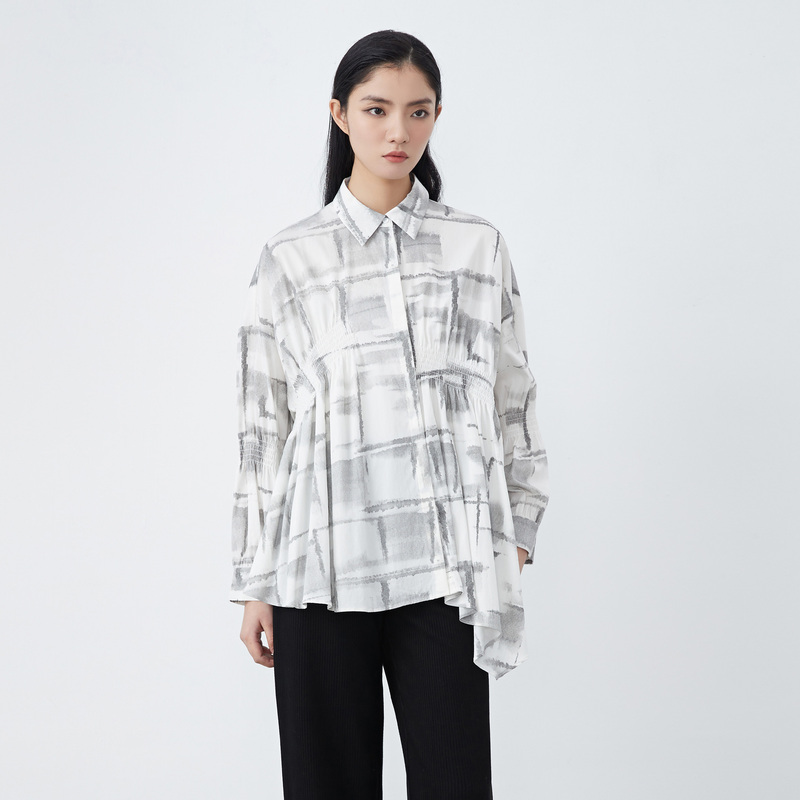 S·DEER圣迪奥女装时尚休闲翻领水墨晕染拼接不规则衬衫S21460518