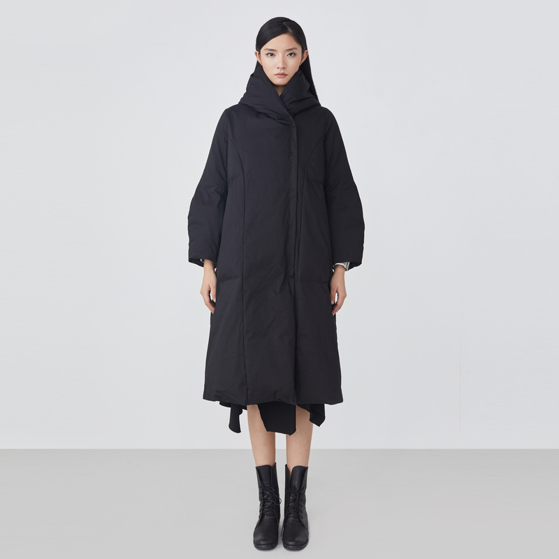 S·DEER圣迪奥时尚女装休闲高领连帽拼接长款黑色羽绒服S21482435