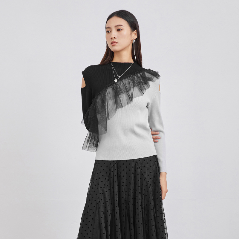 S.DEER圣迪奥女装时尚休闲罗纹圆领撞色网纱露肩毛衣S223Z3563
