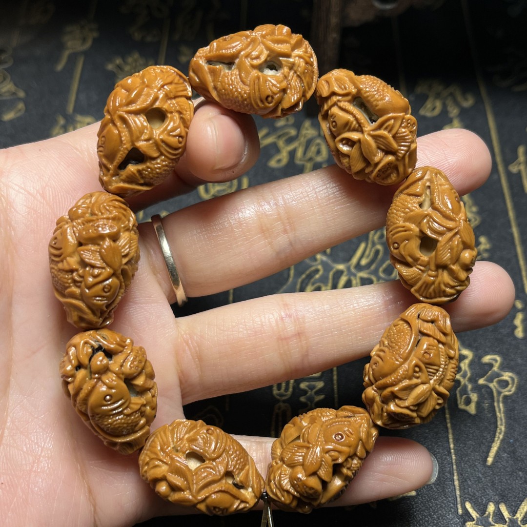 镂空鲤鱼戏莲1.8手串手链橄榄核雕刻连年有余文玩橄榄核