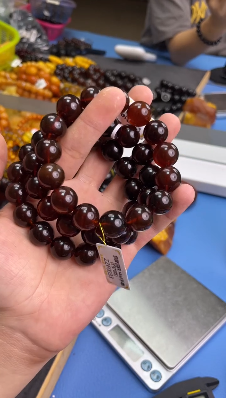 【闪购商品】琥珀裸石未镶嵌ZZF0033多样性发其一