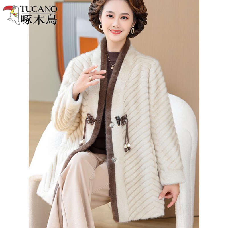 啄木鸟妈妈春秋装仿皮草厚中年新款中老年大码女装高档妇人皮毛一