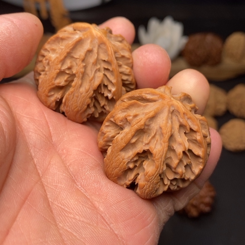 【闪购商品】桃核把件山****飞