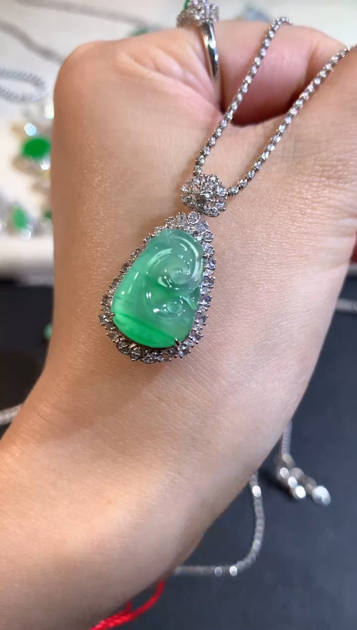 【闪购商品】翡翠吊坠(不含链)18K金镶嵌A609|19800