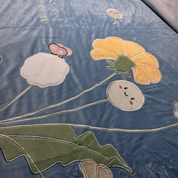 高档婴儿绒四件套加厚立体绣花四件套