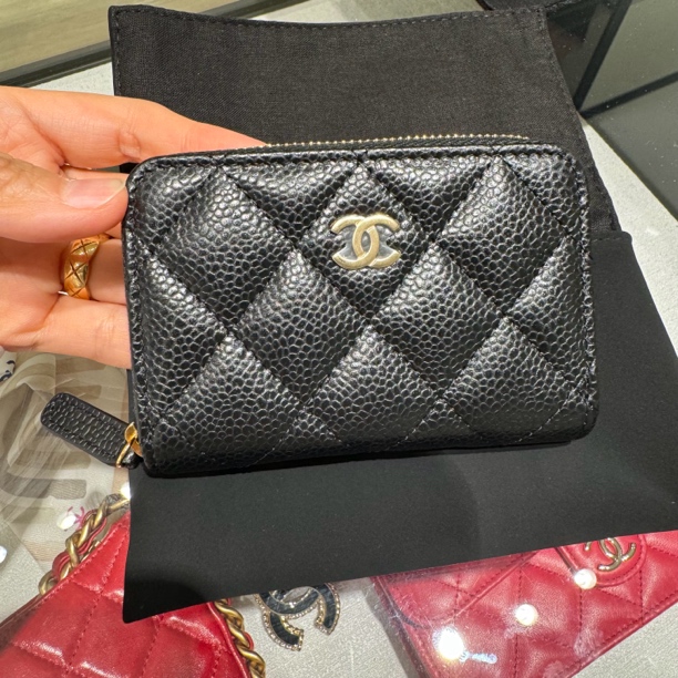 未使用 Chanel/香奈儿 经典黑金/黑银牛皮拉链卡包