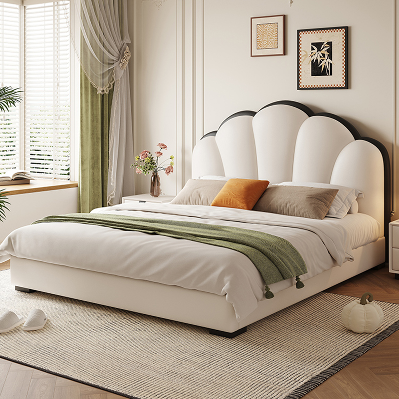 法式花瓣奶油风皮床现代简约皮艺软包婚床轻奢主卧双人大床