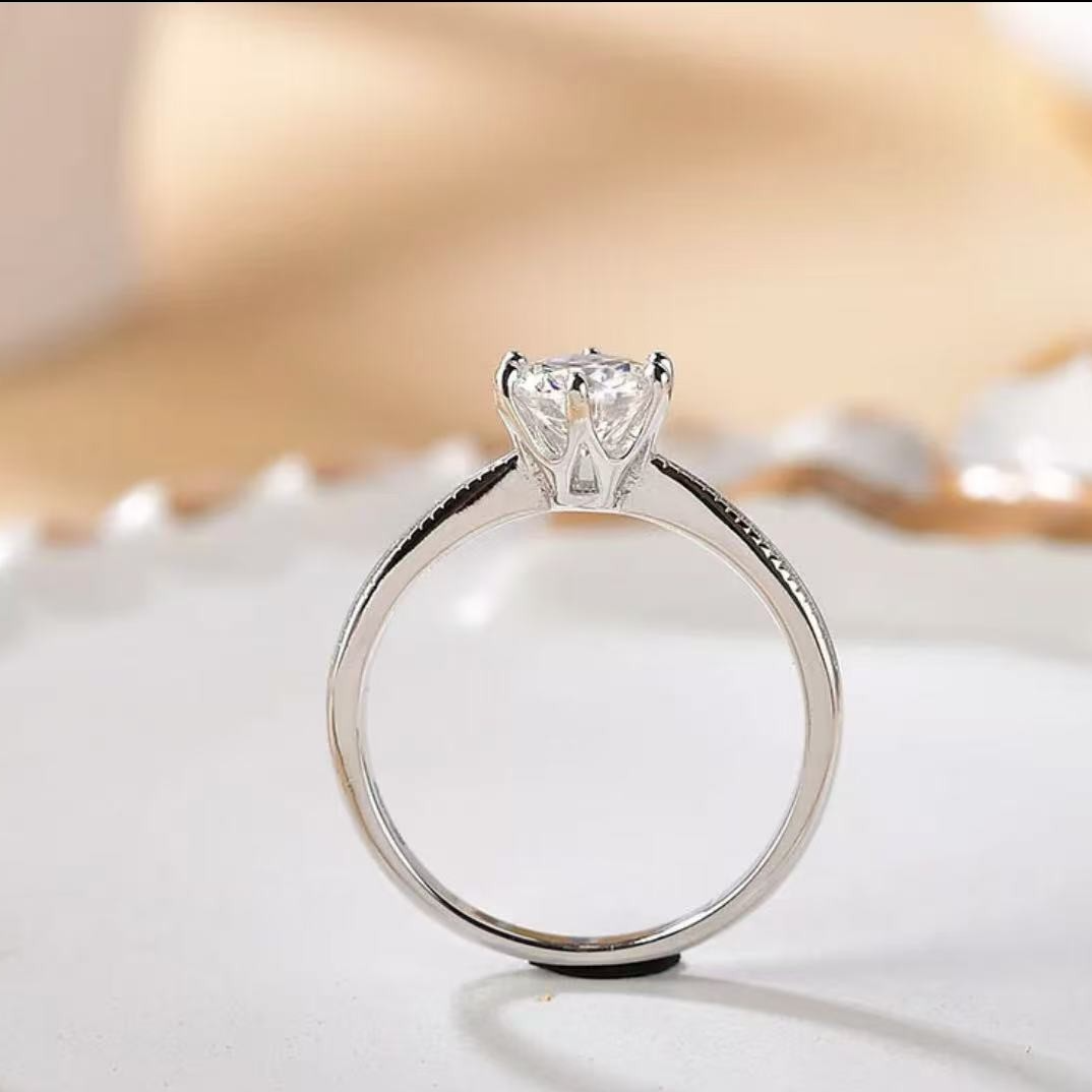 925银莫桑石银制品 【周家丝带】0.5-3克拉.镶嵌精致时尚经典款.