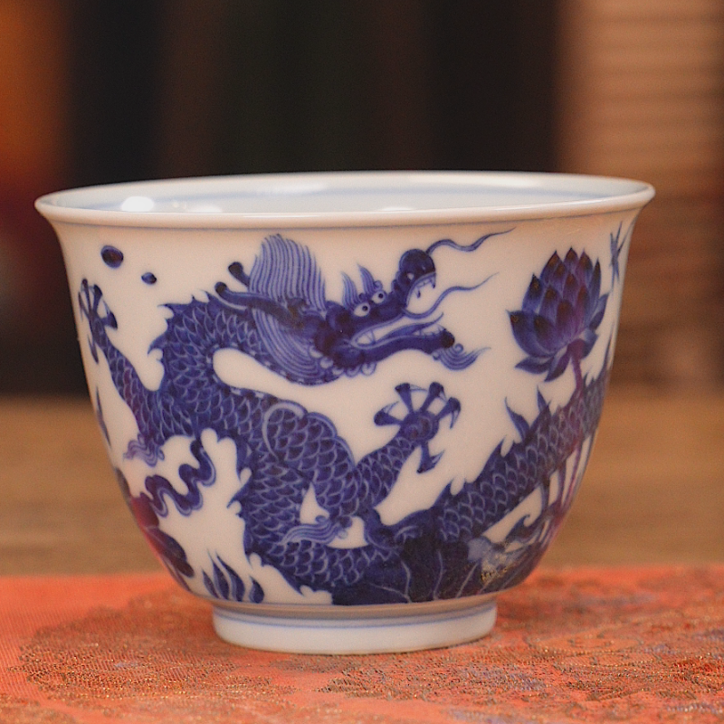 团窑  青花龙游莲池主人杯