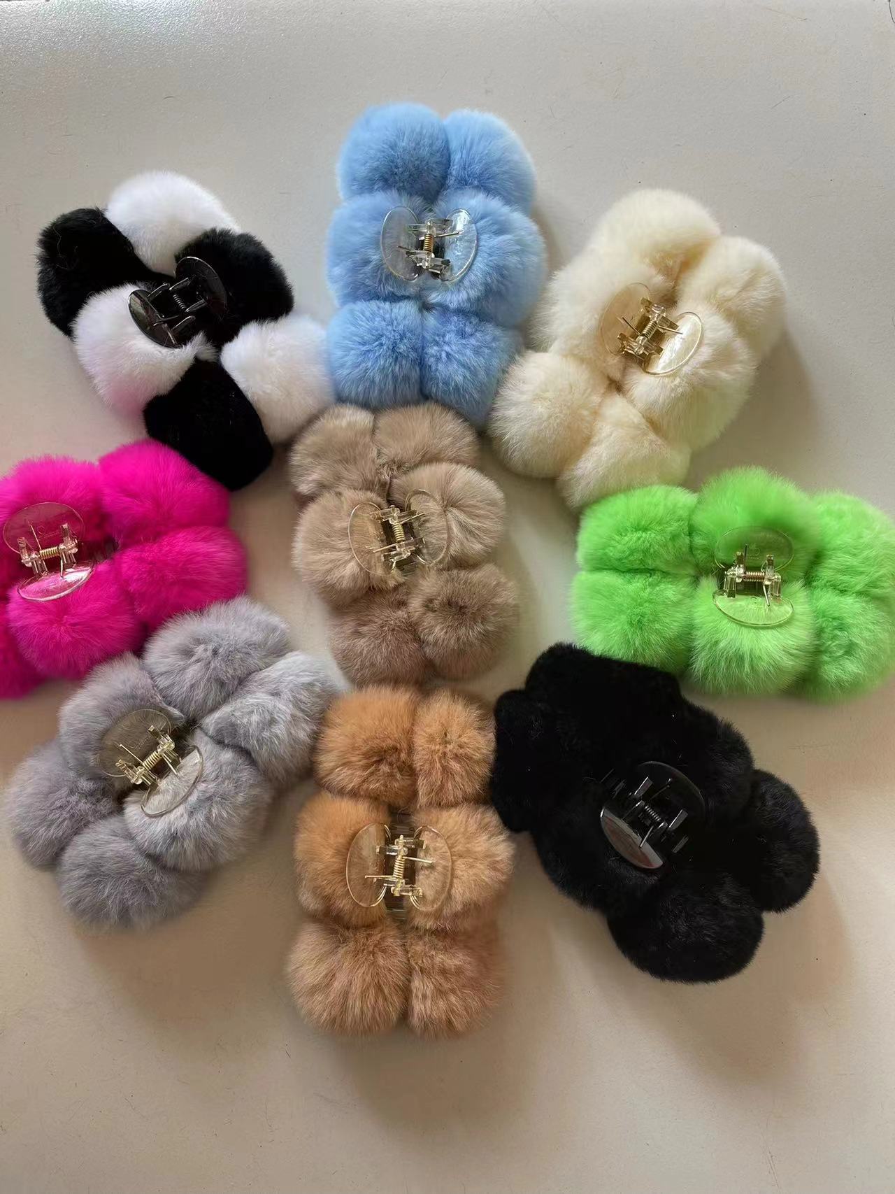 新款真獭兔毛大号抓夹，网红超大毛毛发夹，可受毛绒绒球球头饰发饰