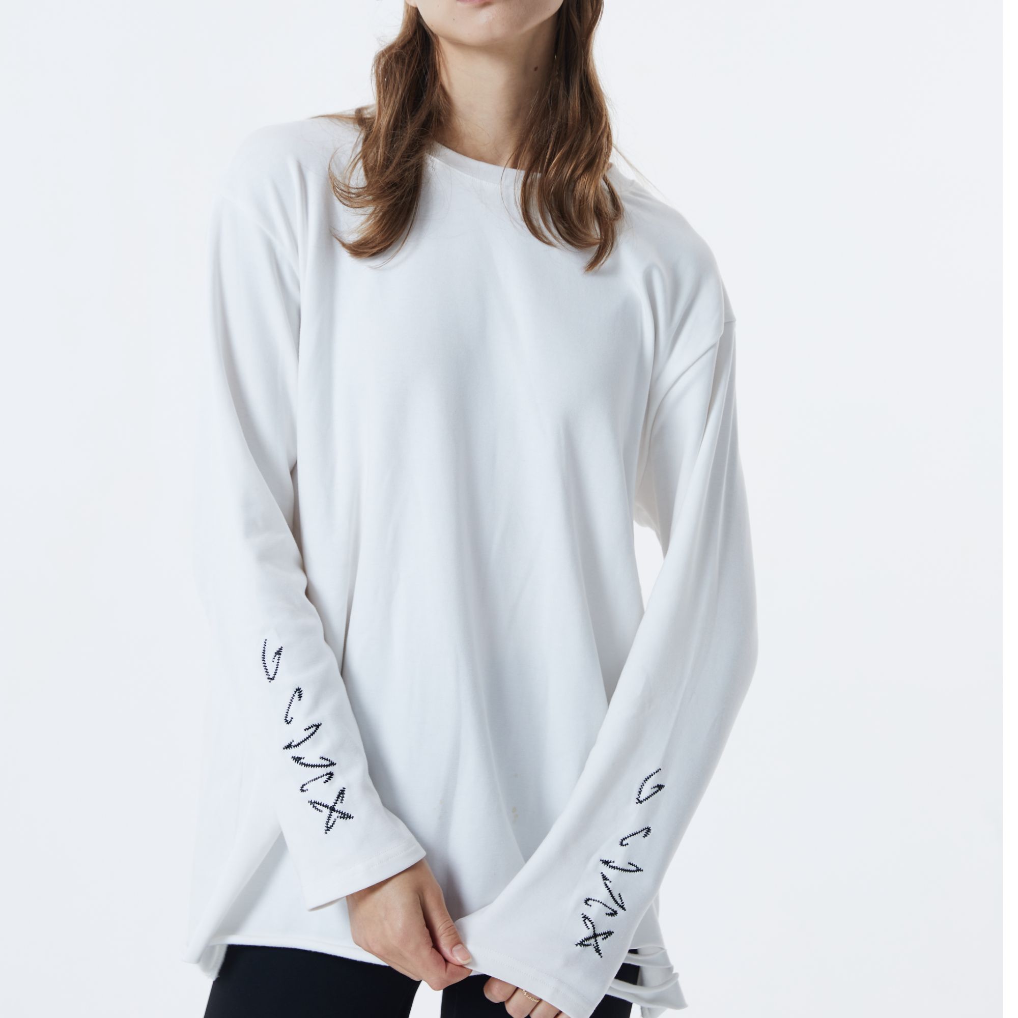 Black&color设计款休闲打底长袖百搭圆领