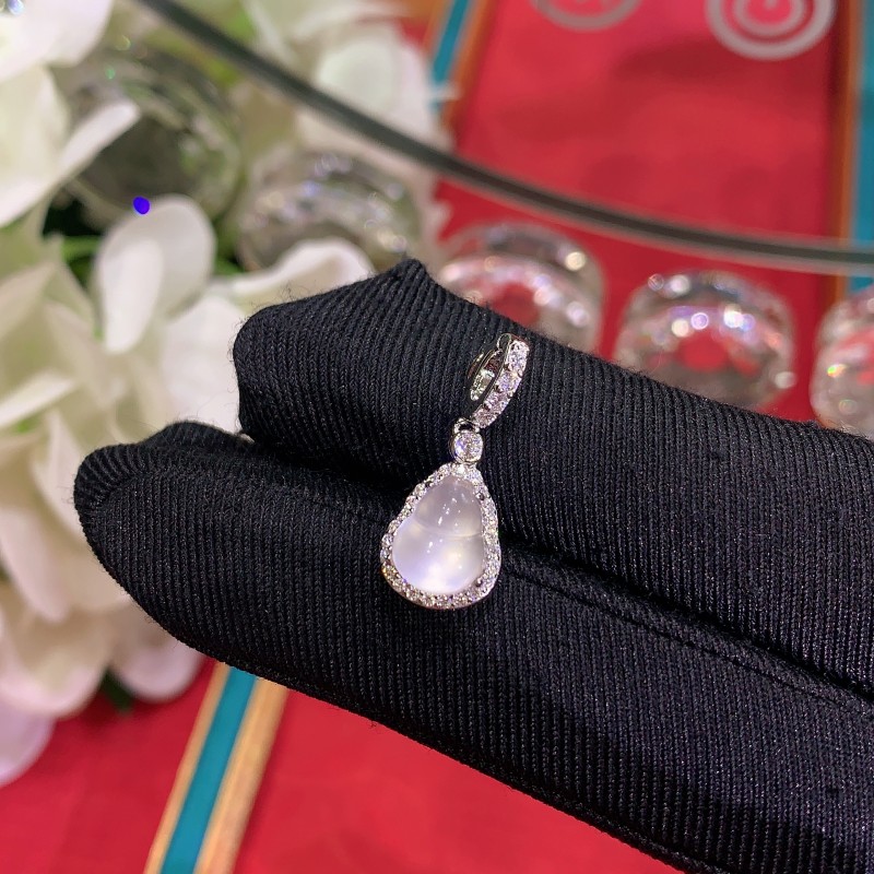 S925银镶嵌天然石英质玉迷你葫芦吊坠小众玉石佛公可爱滴溜小挂件