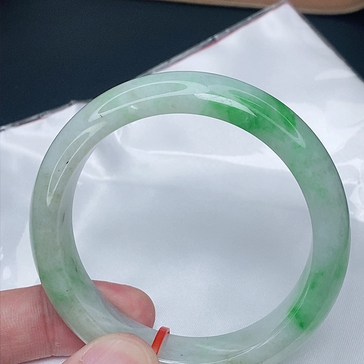 翡翠手镯未镶嵌54/55圈