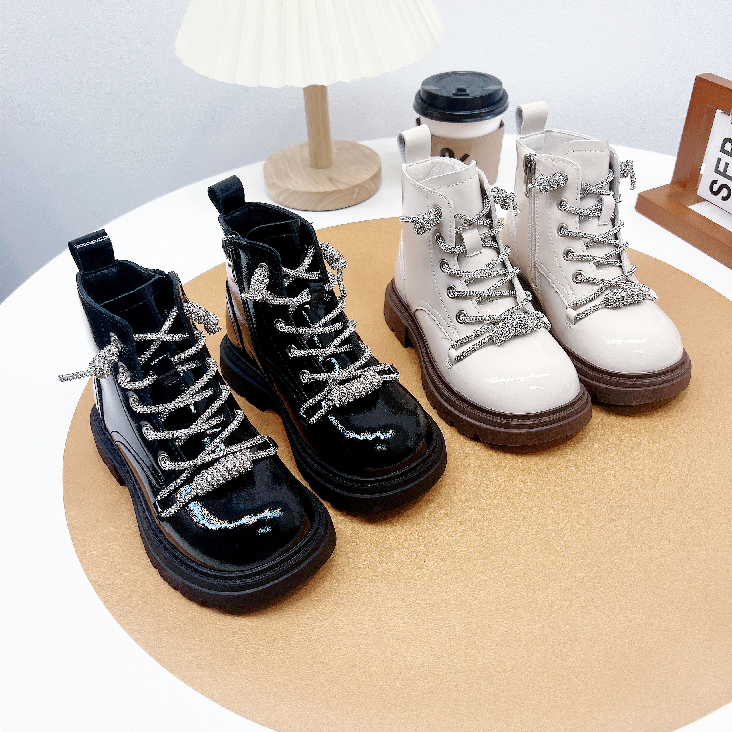 西瓜西595女童靴子童鞋2025秋冬季新款加绒儿童马丁靴小公主短靴