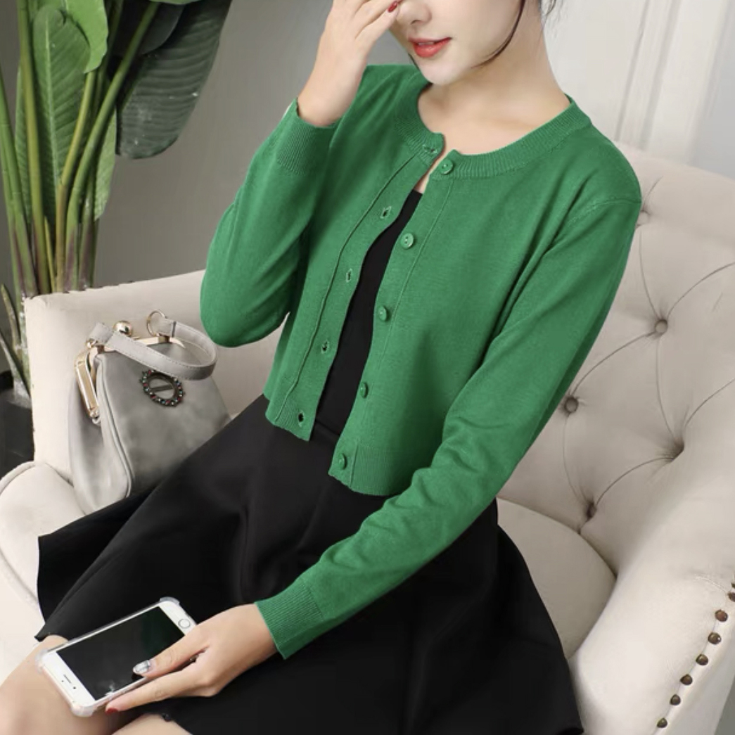 秋冬短款针织衫女洋气开衫小外套纯色圆领长袖40-50岁高档女开衫