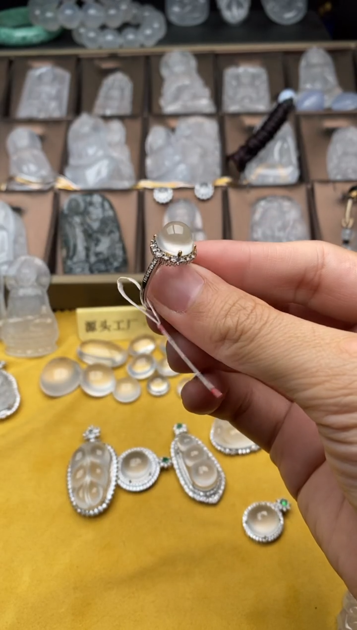 【闪购商品】石英质玉女戒银S925镶嵌5