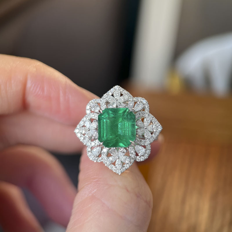 吉尔德极微油VVG18K金祖母绿戒指4.22克拉