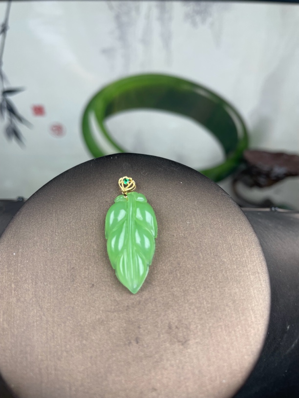 18K金扣头款吊坠