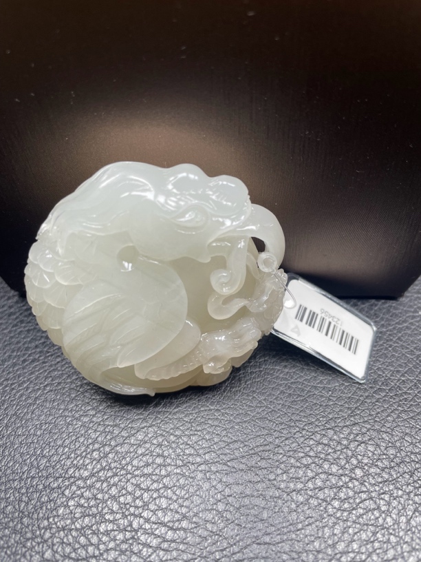 .和田玉圆牌挂件