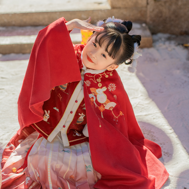 西子问女童汉服【锦婳斗篷】冬季披肩红色喜庆拜年款加厚古风斗篷
