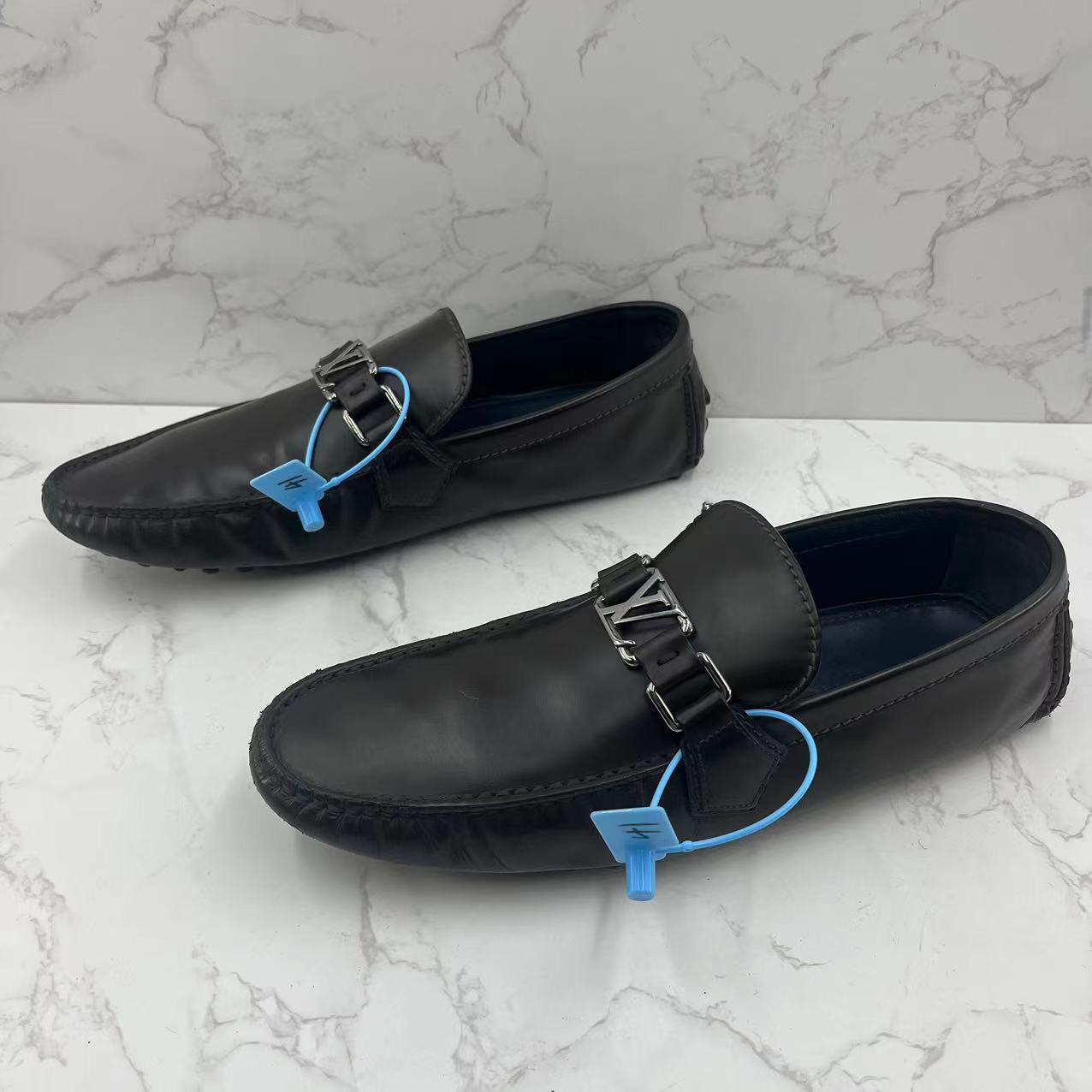 95新 LouisVuitton/路易威登 二手男士黑色大银扣休闲豆豆鞋41码