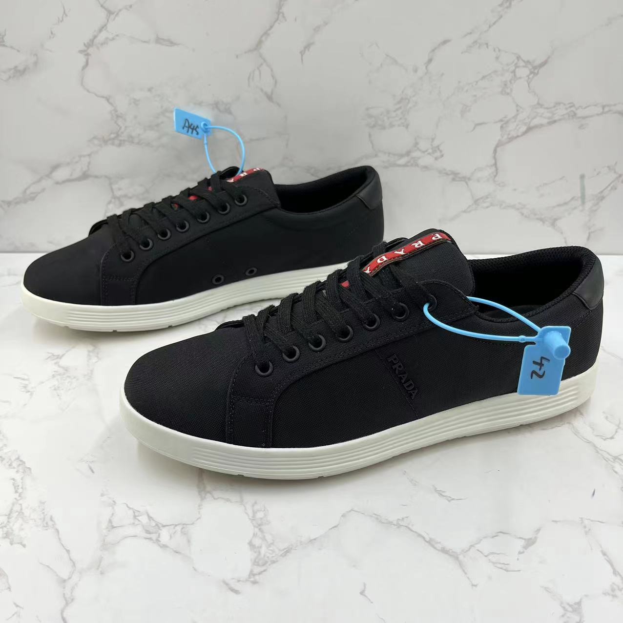 95新 Prada/普拉达 二手男士黑色帆布舒适休闲时尚低帮板鞋42欧码