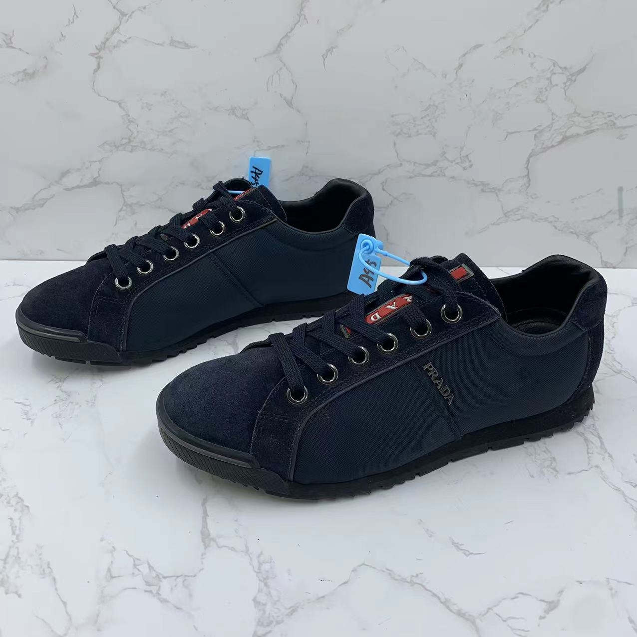 95新 Prada/普拉达 藏蓝色舒适时尚百搭男士低帮板鞋39.5欧码正品