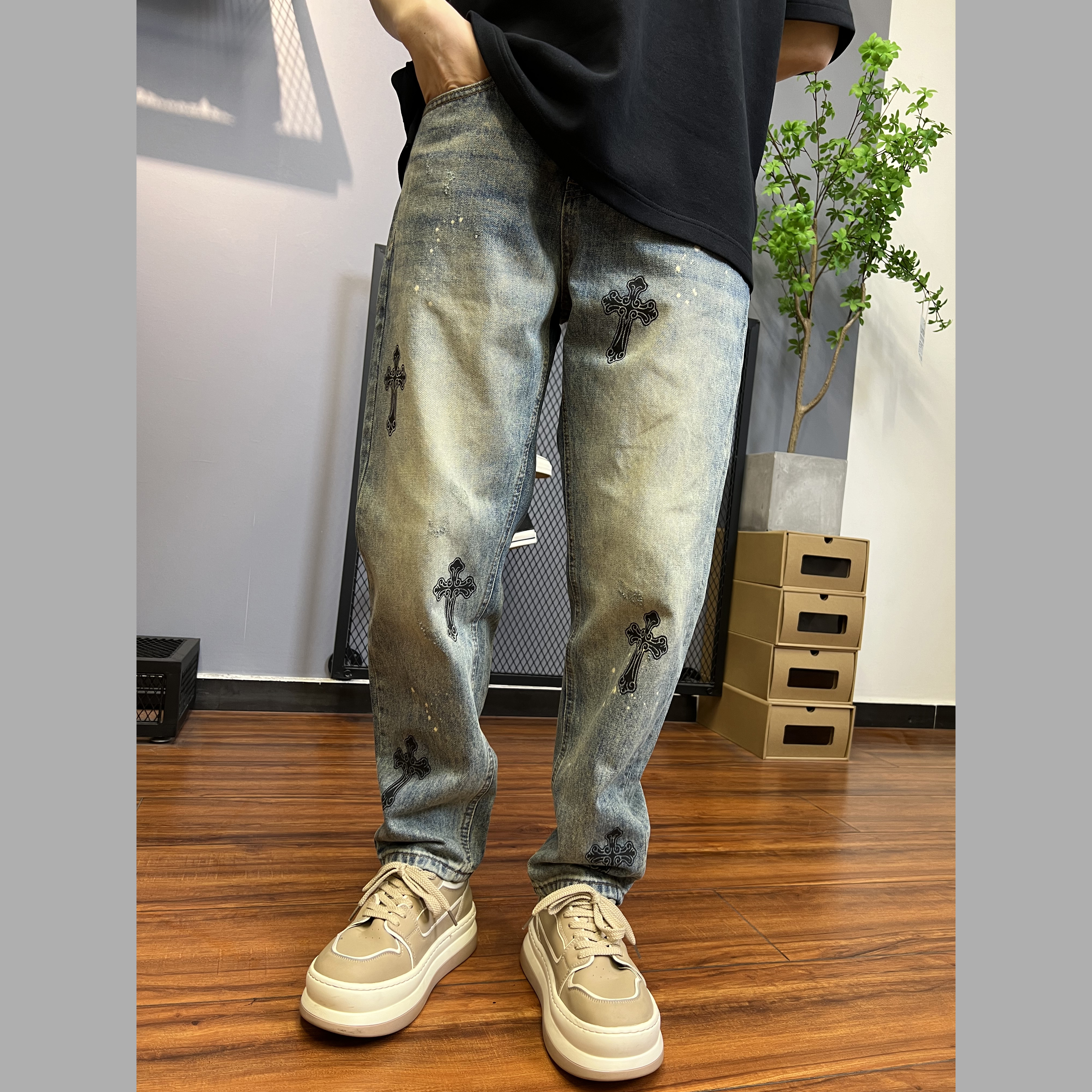 复古做旧黄泥色高街透气牛仔裤男款个性印花宽松直筒潮流水洗5753