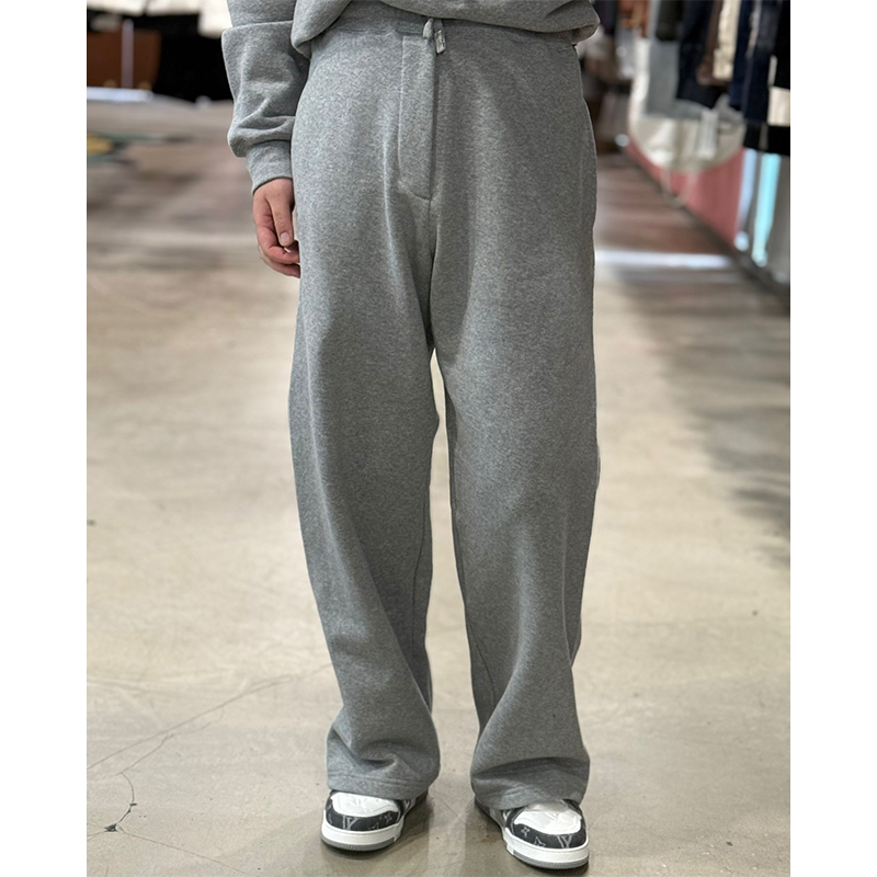 19000版“法式优雅度假 ICON灰色调100%精棉起绒”厚实慢跑裤