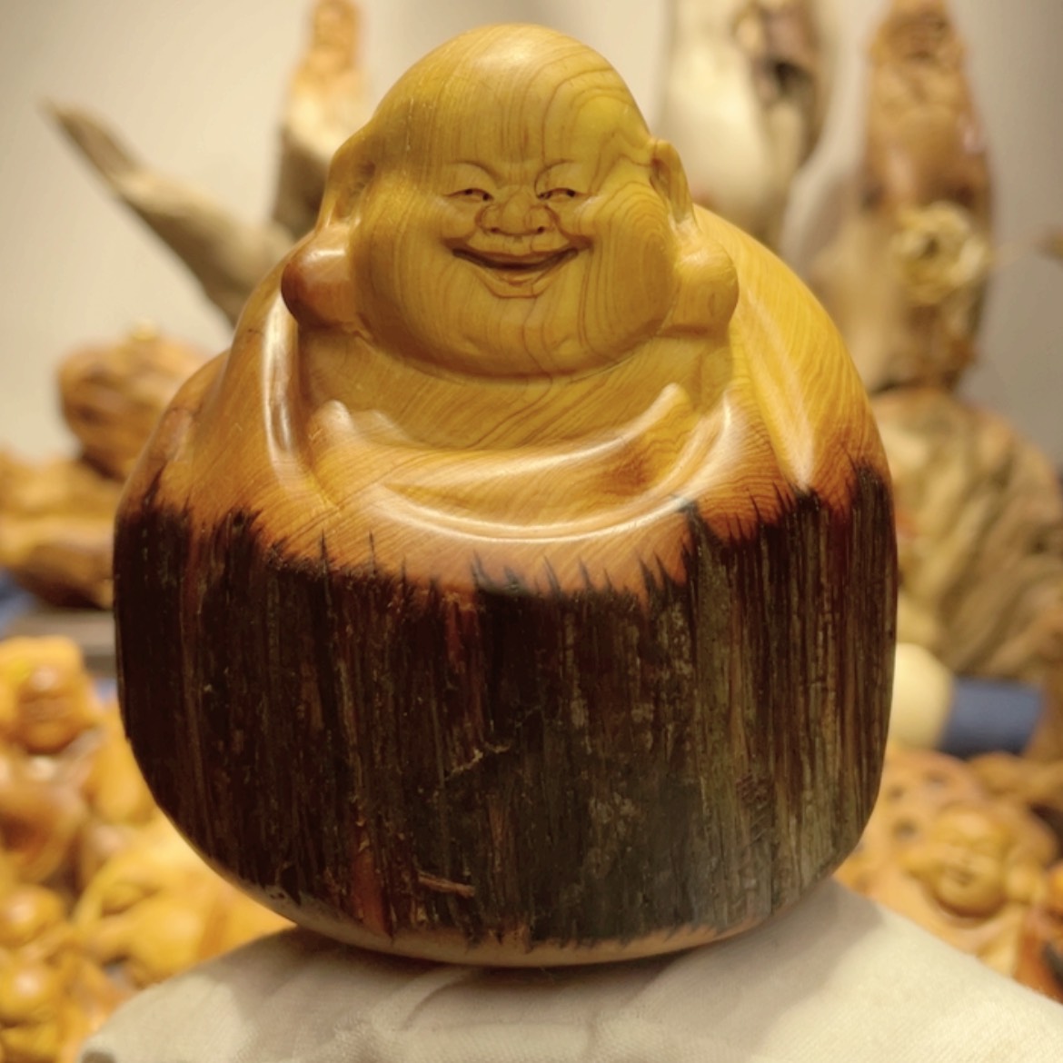 【闪购商品】崖柏根雕光**哥