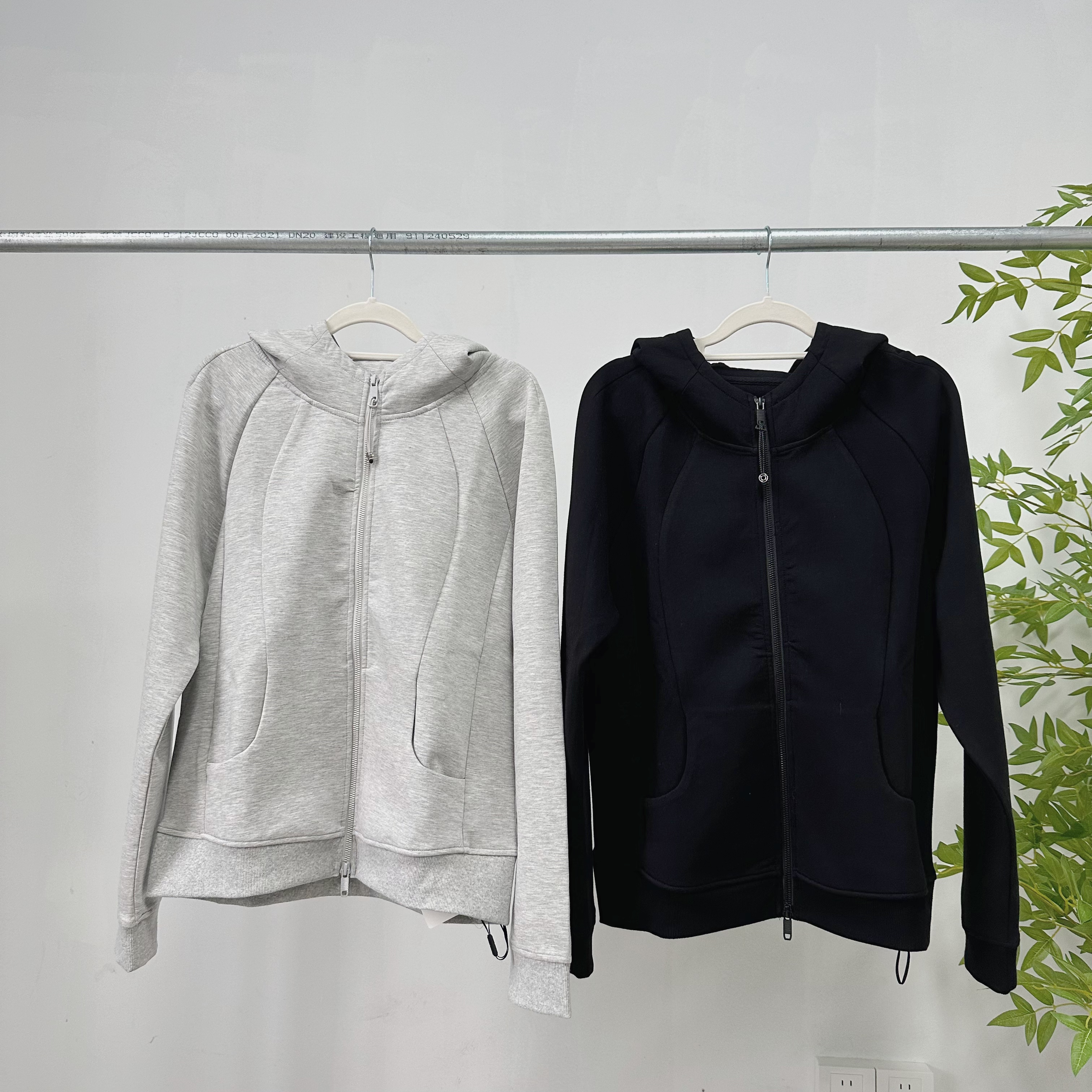 小众设计内里包边空气棉拉链卫衣外套女