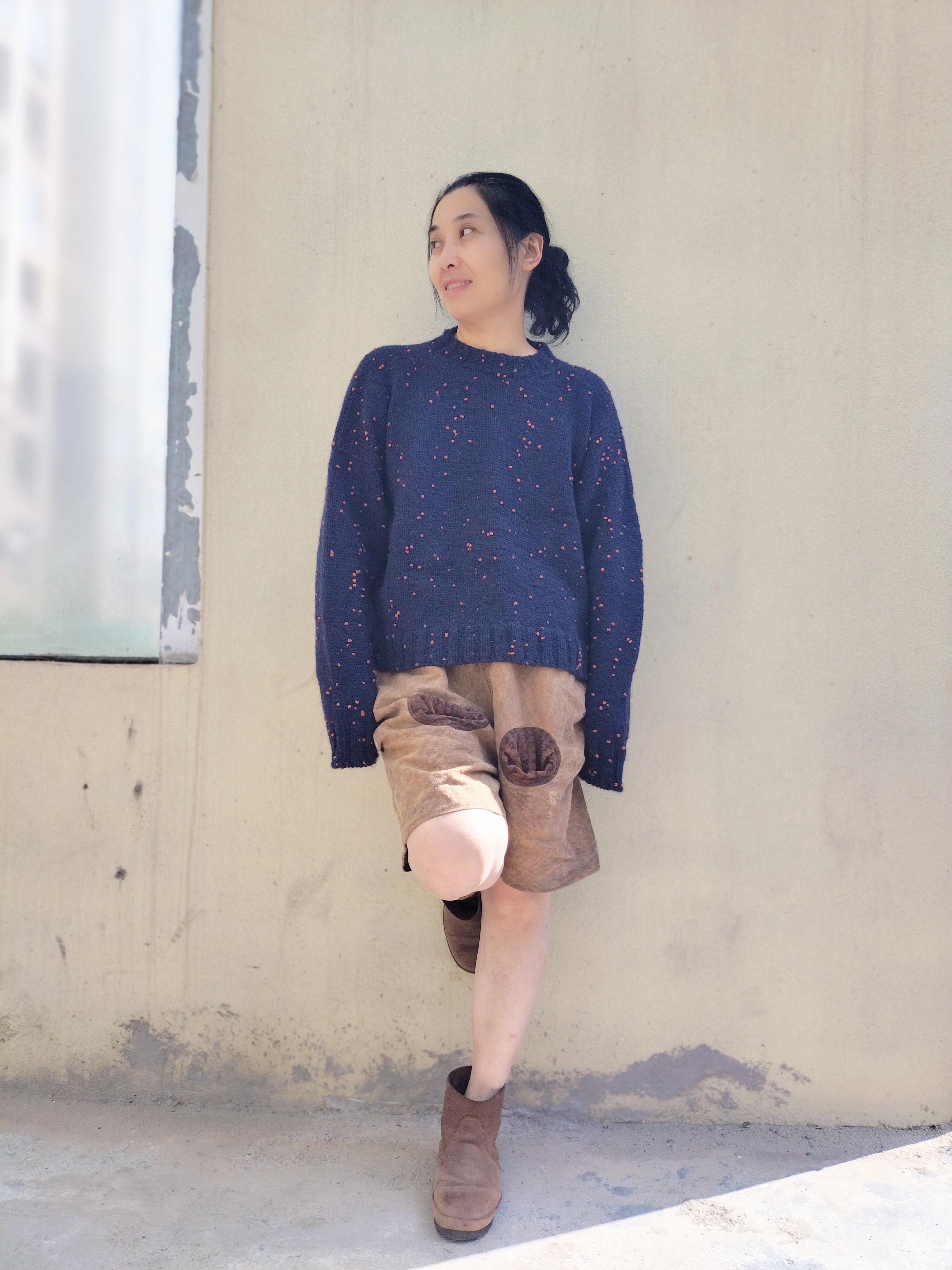 手工编织进口羊毛立体套头毛衣。