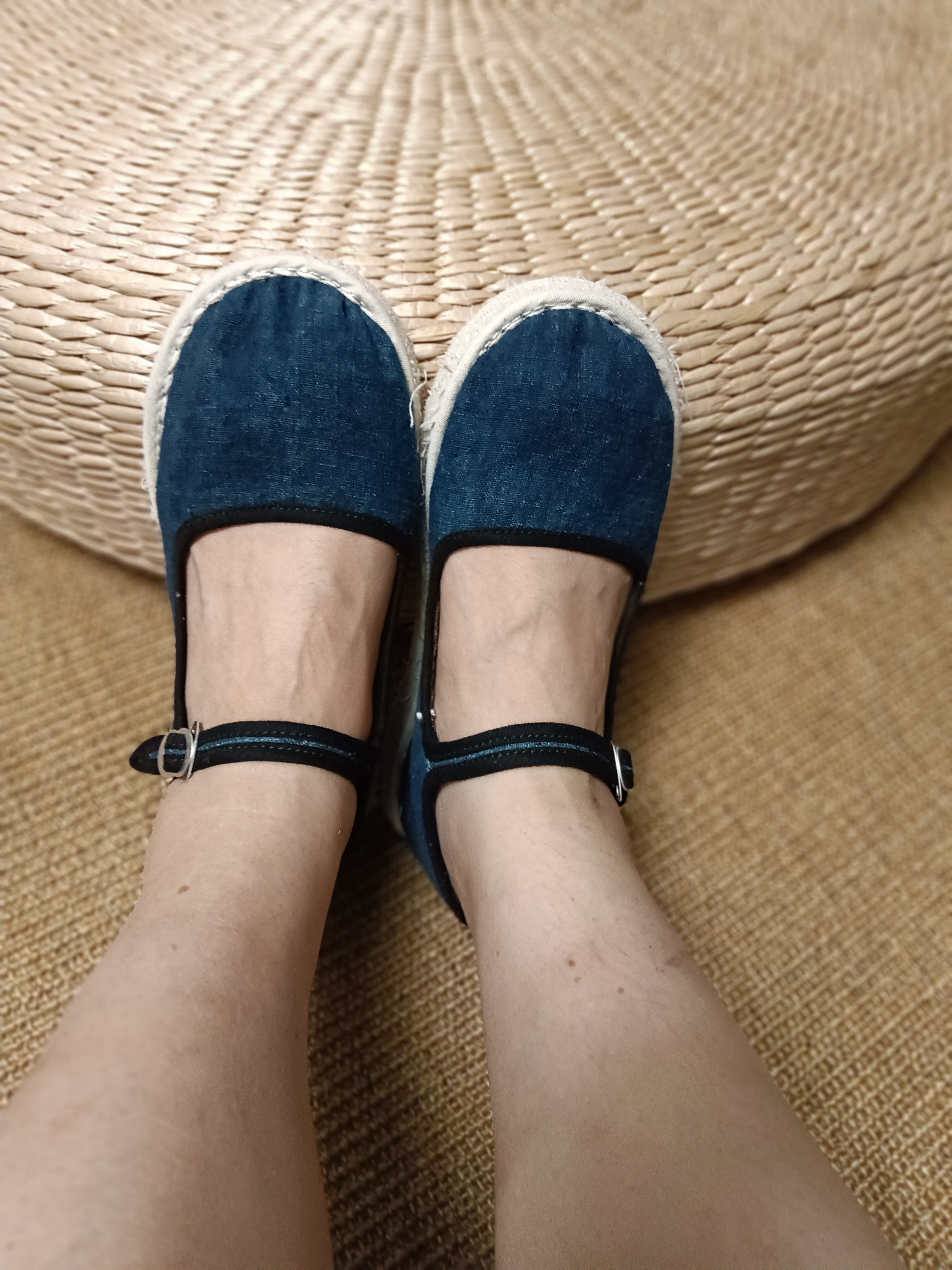 手工纳千层底植物染色老土布，柞蚕丝布鞋，小一码拍。