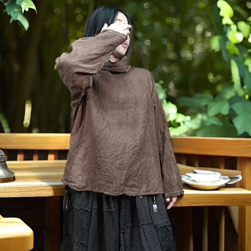 手工制作植物染色，柿染咖高领套头衫。